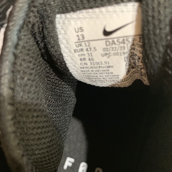 NIKE FORCE SAVAGE PRO 3 LINEMAN FOOTBALL CLEATS